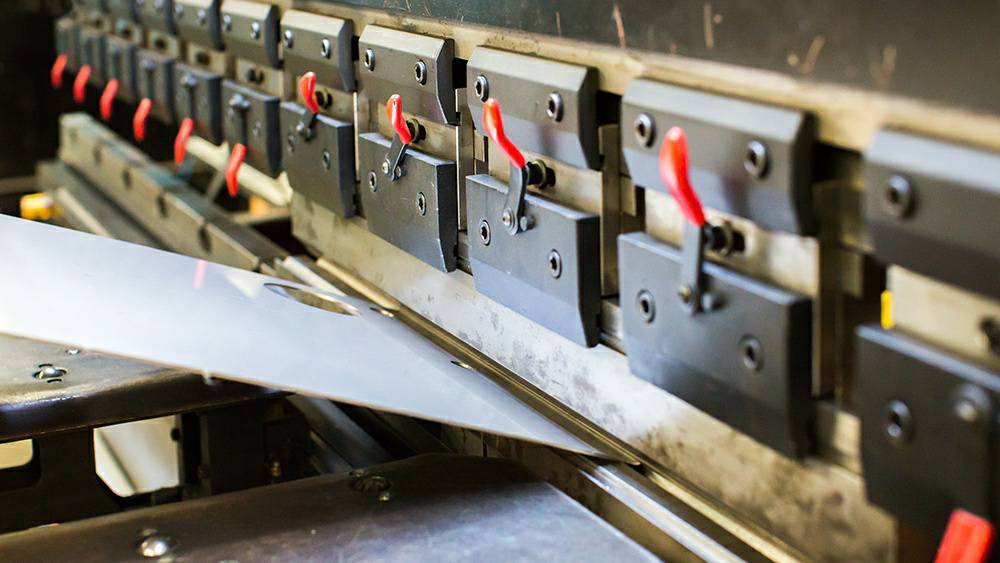 制作钣金加工项目都有哪些基础设备？-九游j9网页版登录-九游j9(中国)